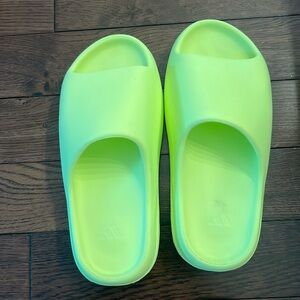 Yeezy slide size 9